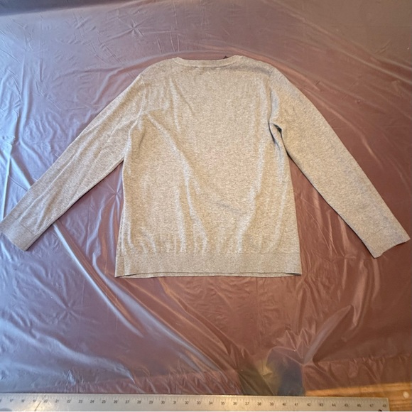 NWT Tommy Hilfiger Gray Crew Neck Cable Knit Sweater Size Large - Picture 3 of 8